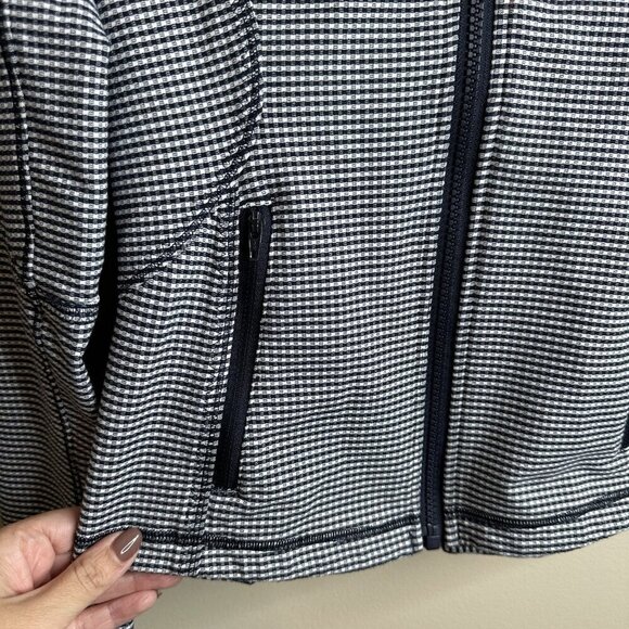 Lululemon Forme Jacket Womens Size 2 Navy Blue White Gingham Athletic Stretch - Picture 6 of 13